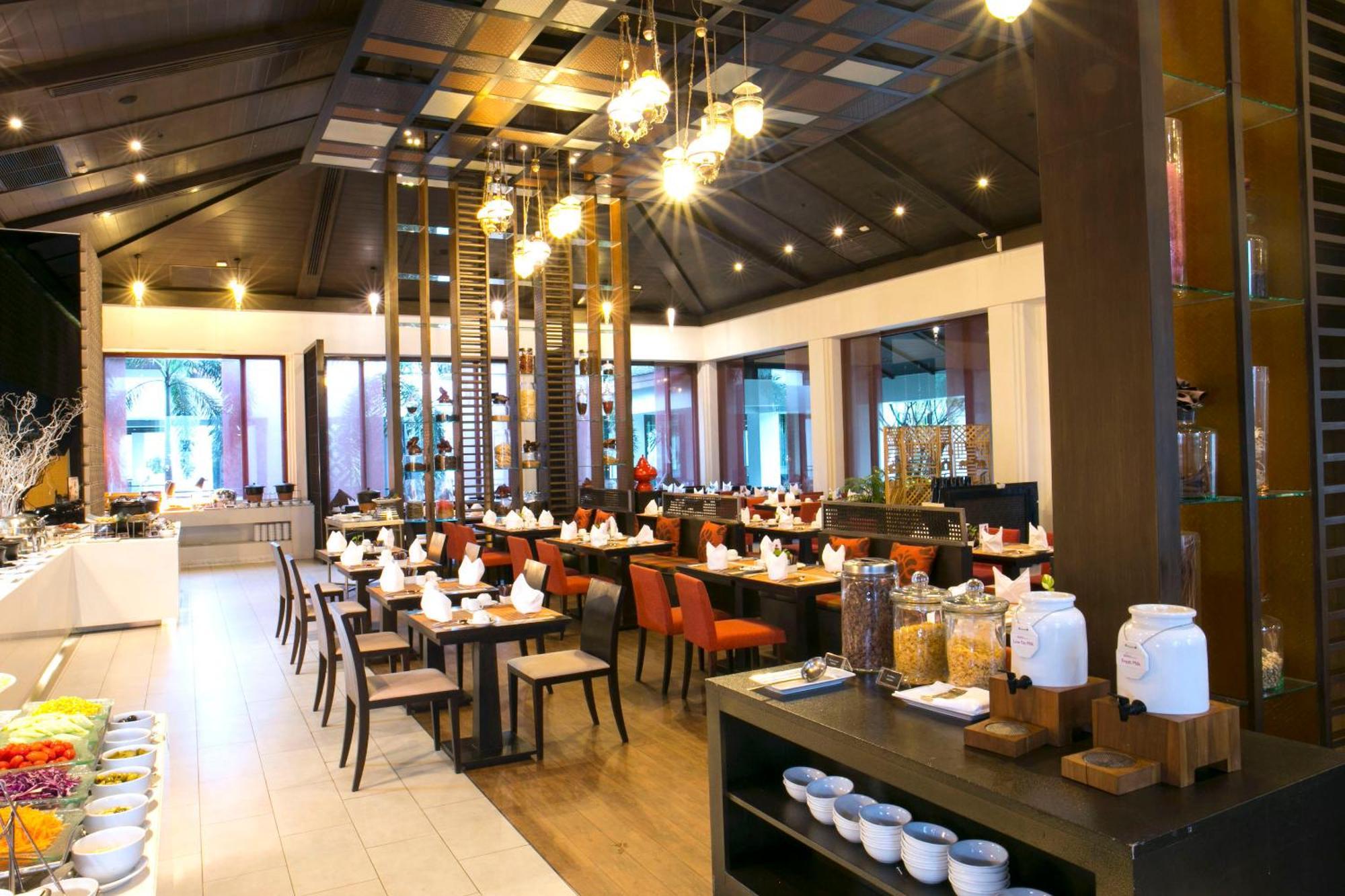 Avani Khon Kaen Hotel & Convention Centre Exterior photo